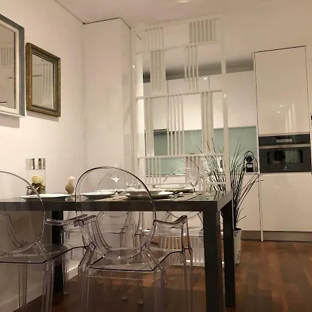 Deluxe - Train Station, Center Apartamento *